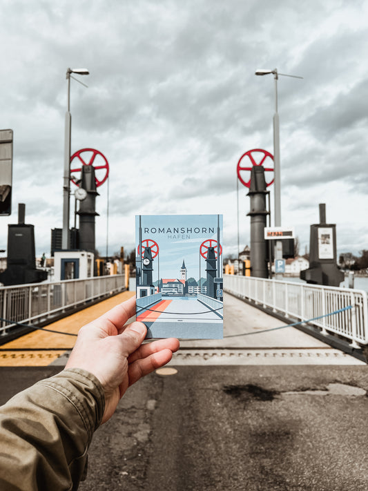 Postkarte Fährhafen Romanshorn – Originalkarte in der Hand am Bodensee